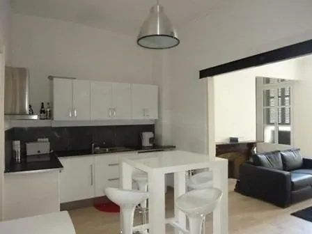 Centre Historique Place Jean Jaures Climatise 6 Couchages Avec Parking Apartment Montpellier