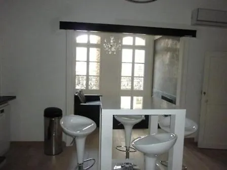 Centre Historique Place Jean Jaures Climatise 6 Couchages Avec Parking