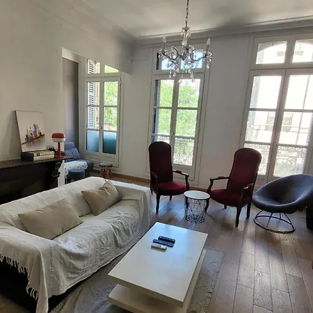 Centre Historique Place Jean Jaures Climatise 6 Couchages Avec Parking *