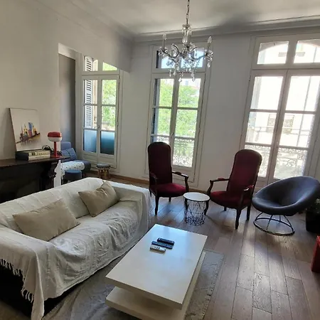 Centre Historique Place Jean Jaures Climatise 6 Couchages Avec Parking *