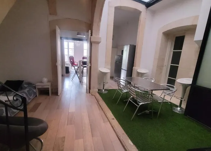 아파트 Centre Historique Place Jean Jaures Climatise 6 Couchages Avec Parking *